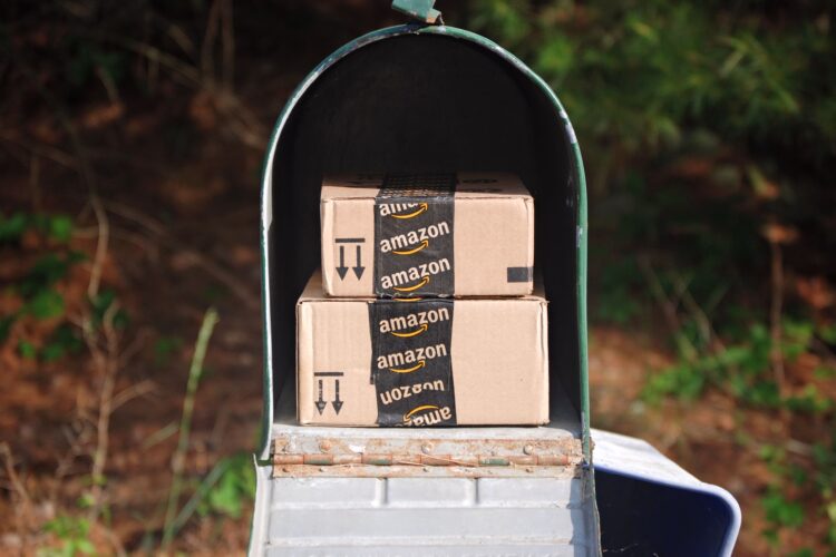 Maryland,,Usa,-,May,29,,2015:,Image,Of,An,Amazon Maryland,,Usa,-,May,29,,2015:,Image,Of,An,Amazon